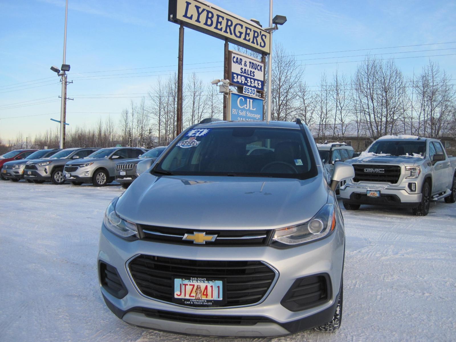 2021 silver /black Chevrolet Trax LT AWD (KL7CJPSM0MB) with an 1.4L L4 DOHC 16V engine, 6A transmission, located at 9530 Old Seward Highway, Anchorage, AK, 99515, (907) 349-3343, 61.134140, -149.865570 - Nice Chevrolet Trax LT with remote start, come take a test drive - Photo #2